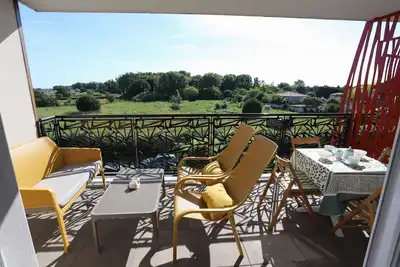 Image de Appartement moderne et lumineux à 5 min des plages