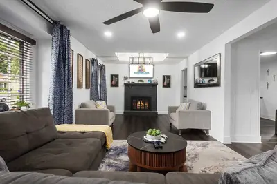 Image de Large Home_Fenced Yard_King Beds_Arcade