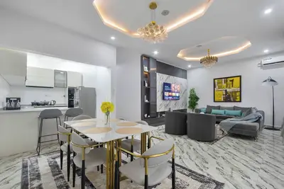 Image de Free Airport Pick-Up | Lekki |Gym | Pool | Free Wi-Fi | 24/7 Power|Mini Mart|Ps5