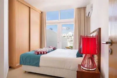 Image de Unwind and Rejuvenate! Beachfront Flats w/ Balcony in Iconic Landmark