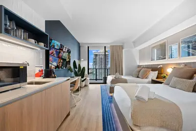 Image de Free Parking! Stylish Studio w/ City Views