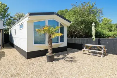 Image de White Hart Caravan, pet friendly, with a garden in Battle