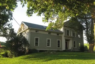 Image de Farm Stay in Catskills Farmhouse Suite