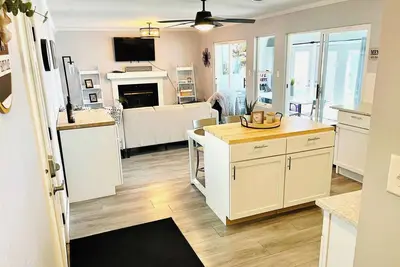 Image de Modern Lake Escape on Big Spirit