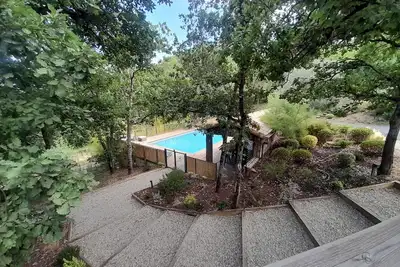 Image de La Colline aux Oiseaux, grand gîte en pleine nature avec piscine