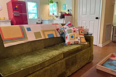 Image de Retro 1-bedroom duplex in quiet Chapel Hill neighborhood