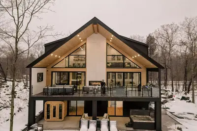 Image de Eco Bay Chalet Year Round Group Stay in Muskoka