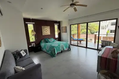 Chavelas - Villa By The Beach