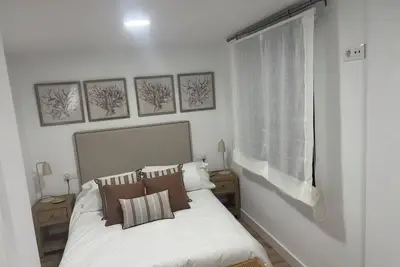 Image de Cruz conde Guiris home. Complete apartment in the center of the city, in the commercial center.