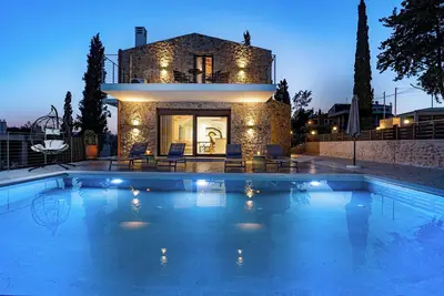 Domus Dervisi, by Estia