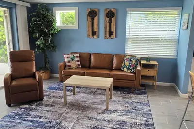 Image de Gulf Coast Waterfront Home!