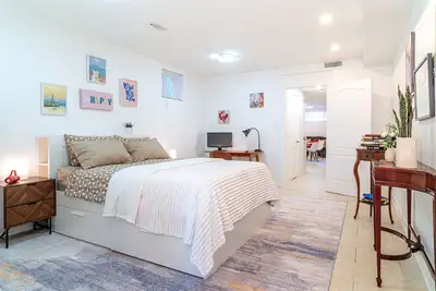 Image de 600 sq ft. 1br - Wfh Setup, Dining, Pool, Transit