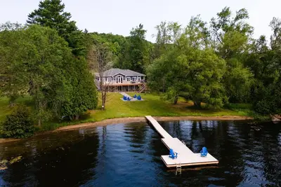 Image de Deer Point Cove | Modern Lakefront Retreat on Lake Kashagawigamog