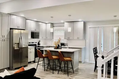 Image de Spacious 4-bedroom house in Ellenwood, Ga. ~ about 20 min from Atl airport