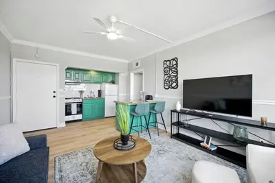 Image de Stylish 1br High-Rise Stadium & Arena Nearby