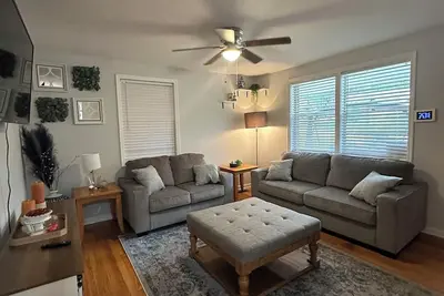 Image de Charming 3-bedroom house near Fort Jackson and University of South Carolina