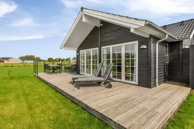 Image de \"Hellevi\" - 900m from the sea by Interhome