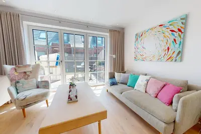 Image de Stylish vacation home for up to 5 people with sauna, close to the beach & e-charging station