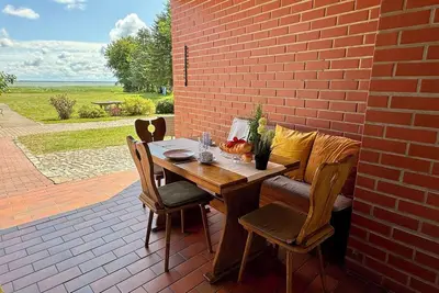 Image de Vacation apartment directly on the Bodden also for four-legged friends