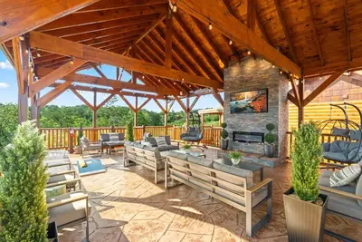 Image de Camp Jericho - Pool, Theater, Games, Gym, Views
