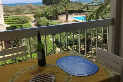 Image de Hébergement en bord de mer avec vue imprenable cuisine équipée, wifi performant