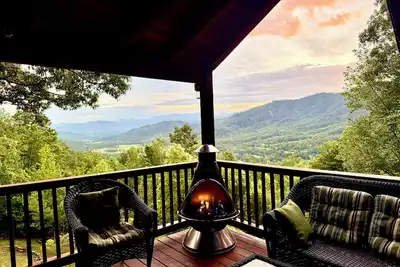 Image de Escape the ordinary, discover the tranquility & warmth of this  A-Frame cabin