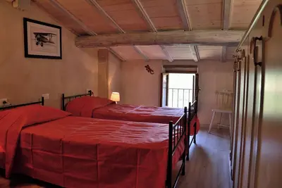 Image de Casetta Maestrini, secciano loc. no. 49, Monti del Chianti, Cavriglia ( Arezzo).