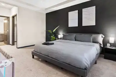 Luxe King 3br Suite North Raleigh!