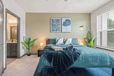 Image de 3br | King Bed | Balcony | North Raleigh