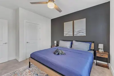 Luxe King 3br Suite Mins to Downtown Durham!