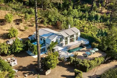 Image de Kenwood Lodge - 5 Bedroom/En-suite, Pool, Views