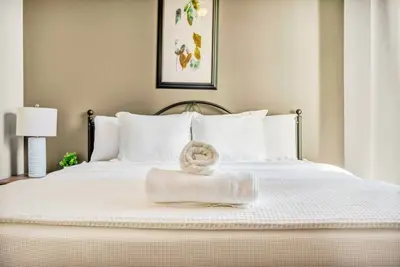 Image de City Views | Lux Condo | Gym & Parking