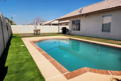 Image de Wonderful 4-bedroom house with in Glendale Near State Farm Stadium