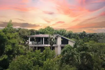 Image de New! Designer Villa on Top of Negril