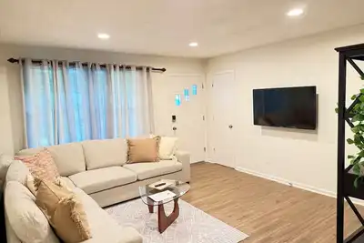 Image de Gorgeous 3-bedroom house with Ac in charming Petersburg