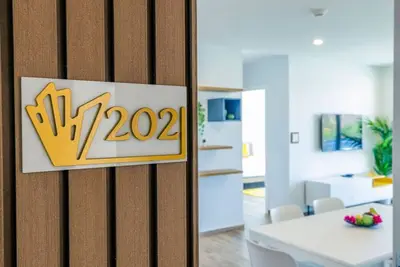 Image de 2br2ba Condo w/ Pool, Gym & Balcony @ Palm Beach