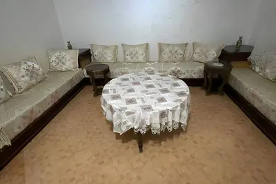 Image de Appartement spacieux avec salon marocain et vue jardin