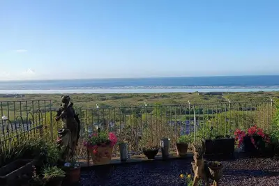 Image de Pendine Sands Getaway-Cosy 2 bed with sea views