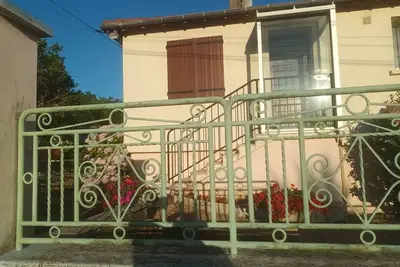 Image de Location maison 6 personnes proche Chablis. Petits déjeuner inclus