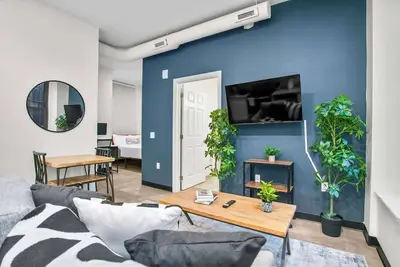 Image de CozySuites Stunning 1br in Downtown Pitts 44
