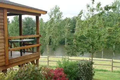 Image de Chalet cosy pour 5 pers. avec terrasse, vue étang