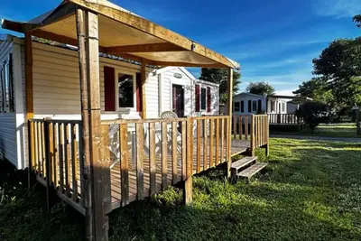 Image de Mobil home avec terrasse dans le camping d'Anduze