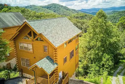 Image de Panoramic View-Pigeon Forge Two Bedroom Plus Loft Cabin Rental-Swimming Pool