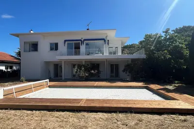 Image de Maison de 200m2 à 800 mètres de l'océan