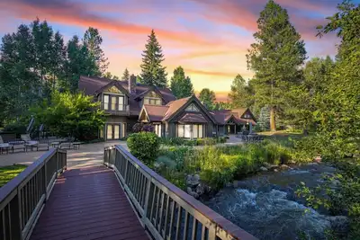 Image de Private Riverfront Escape on the Florida River | Hot Tub | 20 Min to Dgo