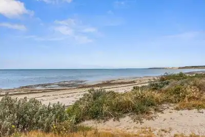 Image de Stansbury's Retreat: Offers Pet-Friendly Fun with Golf Course View