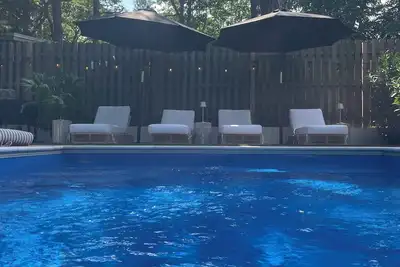 Image de cottage with pool and hot tub in Dewey-inquire about long-term off-season rental