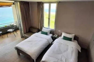 Image de Twin bed studio- amazing view, 24h electricity