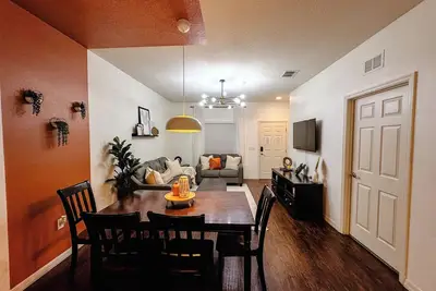 Image de 3-bedroom townhome in welcoming Kissimmee