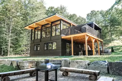 Image de Chalet Van Haven | Spa extérieur, accès lac privé, 3 chambres– près de Tremblant